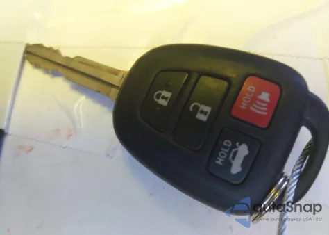 2015 Toyota Corolla Le Plus из США, поврежденный, VIN 5YFBURHEXFP212761